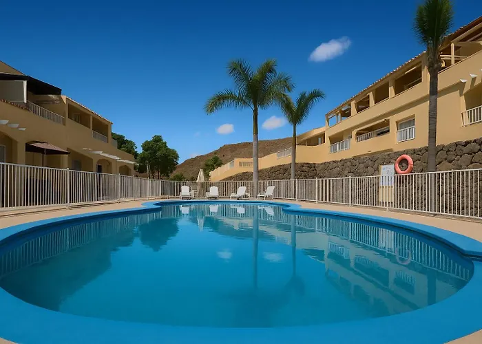 Mogan Pool Marrero Apartment *